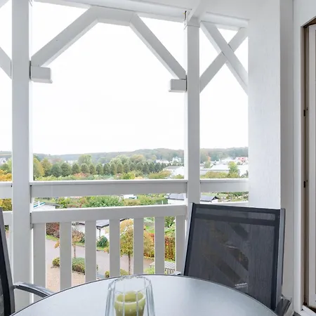 372, Seepark Apartment *