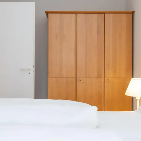 Apartment 372, Seepark *