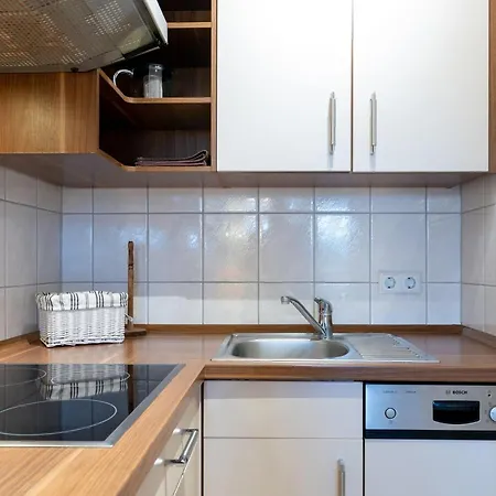 372, Seepark Апартаменти *