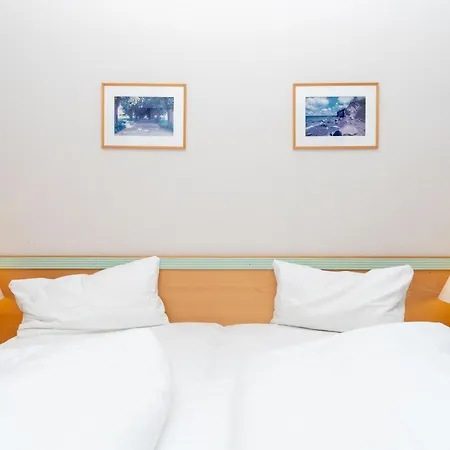 372, Seepark Apartment *